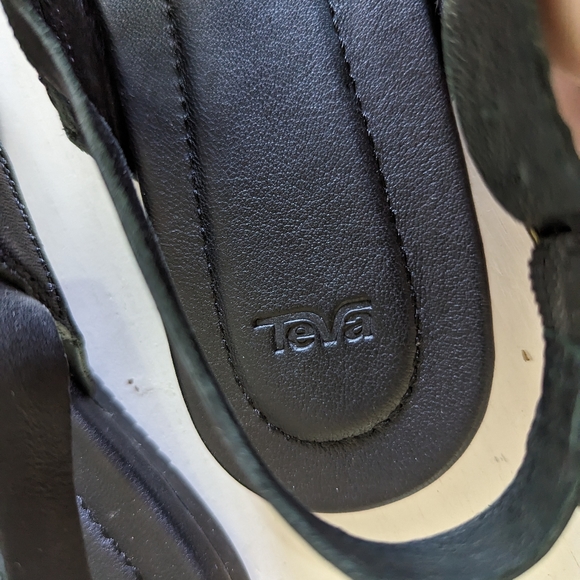 Teva 'Avalina' Leather Black Sandles - Picture 5 of 8